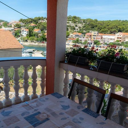Apartments Zubcic Tisno Exterior foto
