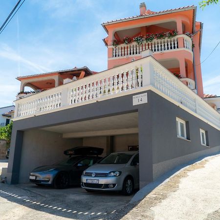 Apartments Zubcic Tisno Exterior foto
