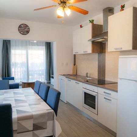 Apartments Zubcic Tisno Exterior foto