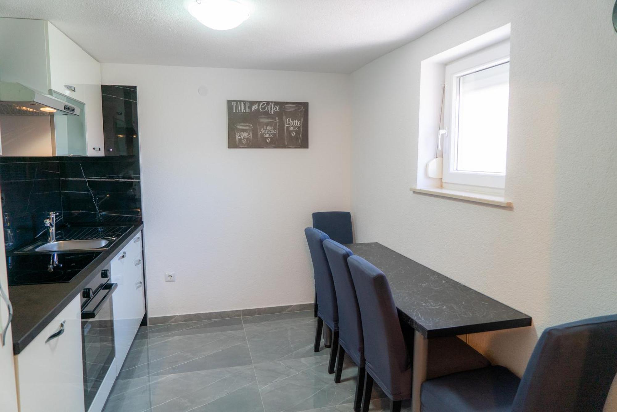 Apartments Zubcic Tisno Quarto foto